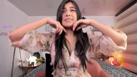 Alexandra Rodriguez online show from 14, 1, 2025