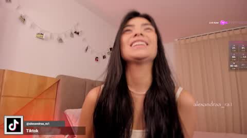 Alexandra Rodriguez online show from 6, 11, 2025