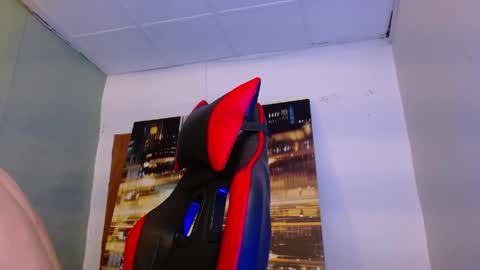 alexgiraldo__ online show from 25, 5, 2026