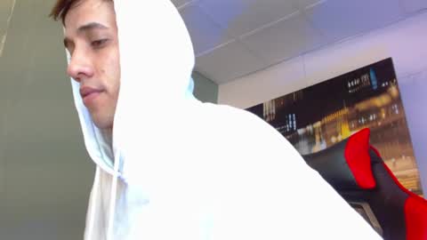 Snapshot of alexgiraldo__ chatting on 2, 7, 2026 alexgiraldo__ online show from 2, 7, 2026