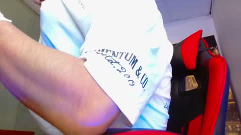 Snapshot of alexgiraldo__ chatting on 24, 7, 2026 alexgiraldo__ online show from 24, 7, 2026