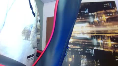 Snapshot of alexgiraldo__ chatting on 27, 7, 2026 alexgiraldo__ online show from 27, 7, 2026