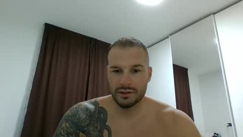 Snapshot of alexgrandi2024 chatting on 18, 1, 2025 rey ale84 online show from 18, 1, 2025