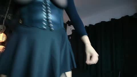 Snapshot of alexhoe_ chatting on 6, 5, 2026 Alex online show from 6, 5, 2026