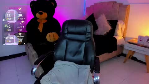 Snapshot of alexia_mattel chatting on 7, 12, 2024  alexia mattel  online show from 7, 12, 2024