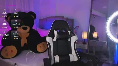 Snapshot of alexia_mattel chatting on 11, 9, 2025  alexia mattel  online show from 11, 9, 2025