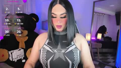 Snapshot of alexia_mattel chatting on 28, 10, 2025  alexia mattel  online show from 28, 10, 2025