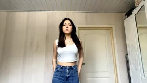 Emila online show from 13, 4, 2026