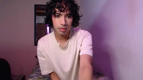 Snapshot of alexis21_ chatting on 14, 10, 2025 Alexis online show from 14, 10, 2025