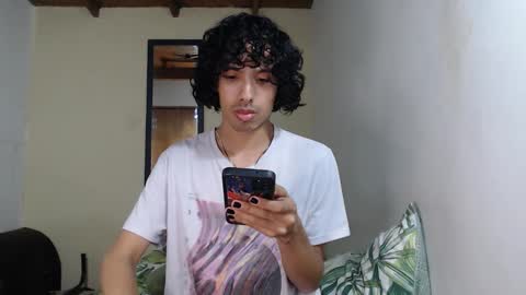 Snapshot of alexis21_ chatting on 24, 10, 2025 Alexis online show from 24, 10, 2025