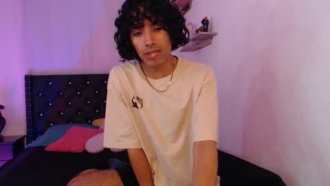 Snapshot of alexis21_ chatting on 7, 11, 2025 Alexis online show from 7, 11, 2025