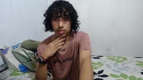 Snapshot of alexis21_ chatting on 9, 11, 2025 Alexis online show from 9, 11, 2025