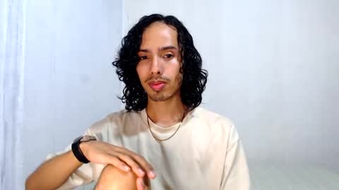 Snapshot of alexis21_ chatting on 4, 6, 2026 Alexis online show from 4, 6, 2026