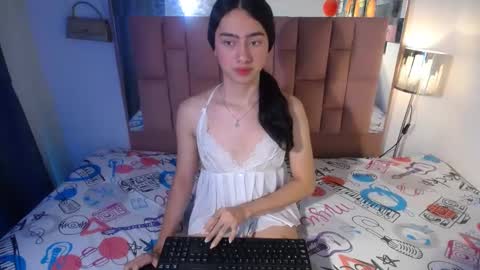 -- ALEXIS -- online show from 20, 9, 2025