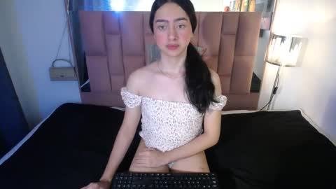 -- ALEXIS -- online show from 11, 10, 2025