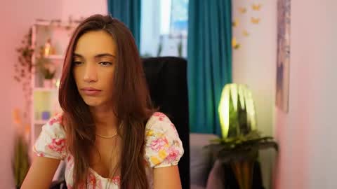 Snapshot of alexis_luv_ chatting on 8, 10, 2025 Alexis online show from 8, 10, 2025