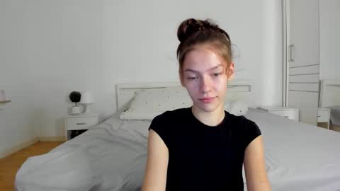 Snapshot of alexisyourdream chatting on 9, 9, 2025 Alex online show from 9, 9, 2025
