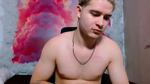 Snapshot of alexpierss chatting on 18, 11, 2025 Alex online show from 18, 11, 2025