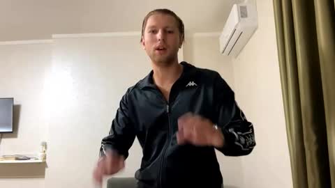 Snapshot of alexs_bugatti chatting on 23, 10, 2025 Alex online show from 23, 10, 2025