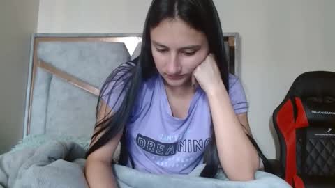 alex y luisa online show from 13, 4, 2026