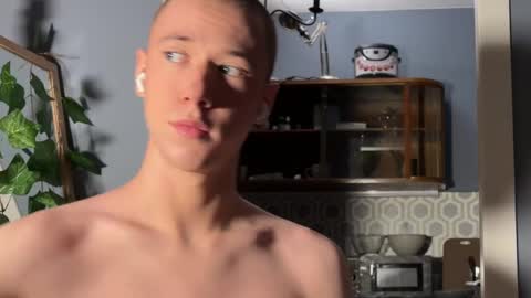 Alex online show from 10, 12, 2024