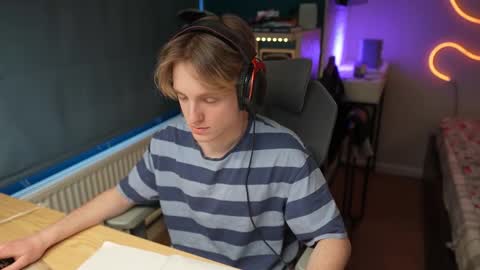 Alexycutie online show from 2, 2, 2026