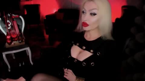 Snapshot of alfa_female chatting on 15, 9, 2025 AlfaFemale online show from 15, 9, 2025