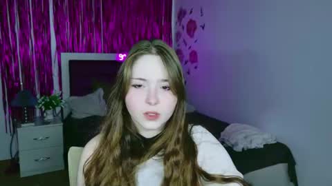Snapshot of alicapeach chatting on 4, 8, 2026 AlicaPeach online show from 4, 8, 2026