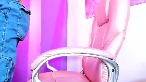 alicastillo online show from 11, 1, 2026