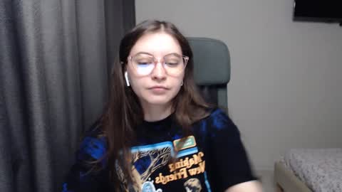 Snapshot of alice_________________________ chatting on 3, 2, 2025 Alice online show from 3, 2, 2025