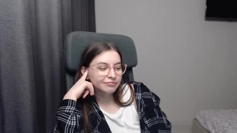 Snapshot of alice_________________________ chatting on 15, 2, 2025 Alice online show from 15, 2, 2025