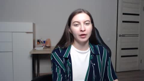 Snapshot of alice_________________________ chatting on 9, 3, 2025 Alice online show from 9, 3, 2025