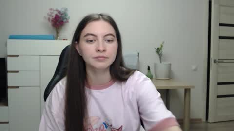 Snapshot of alice_________________________ chatting on 30, 10, 2025 Alice online show from 30, 10, 2025