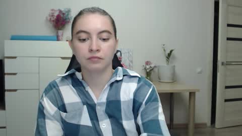 Snapshot of alice_________________________ chatting on 26, 11, 2025 Alice online show from 26, 11, 2025