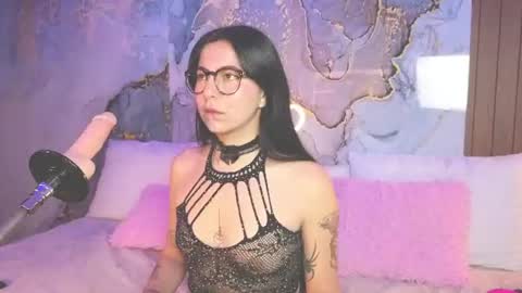 Snapshot of alice_cute77 chatting on 24, 6, 2026 Mey online show from 24, 6, 2026