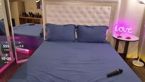 Ur future wife Alice 8 pm - 4 am NY time online show from 14, 10, 2025