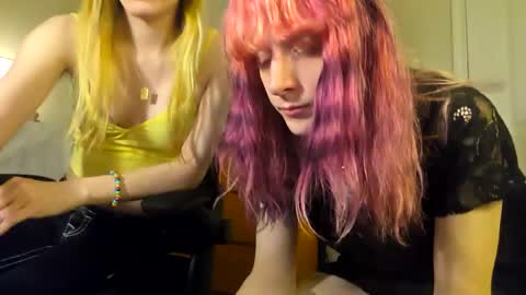 Snapshot of alice_hatchette chatting on 13, 5, 2026 Alice Hatchette online show from 13, 5, 2026