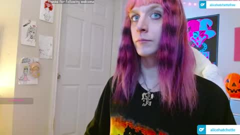 Snapshot of alice_hatchette chatting on 13, 5, 2026 Alice Hatchette online show from 13, 5, 2026