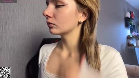 My name is Alice find out about me in the Fansly  online show from 13, 10, 2025