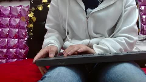 Snapshot of alice_magnus chatting on 28, 9, 2025 alice online show from 28, 9, 2025