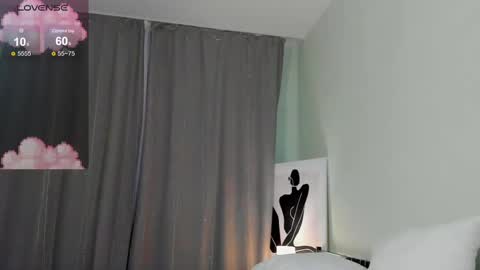 Snapshot of alice_miiiller chatting on 3, 3, 2025 Alice online show from 3, 3, 2025