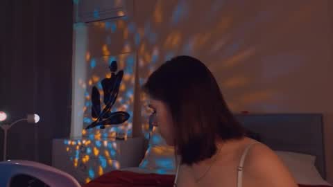 Snapshot of alice_miiiller chatting on 24, 9, 2025 Alice online show from 24, 9, 2025