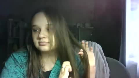 Snapshot of alice_shy14 chatting on 27, 10, 2025 Cristal online show from 27, 10, 2025