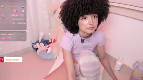 Snapshot of alice_wiinter chatting on 25, 6, 2026 Alice online show from 25, 6, 2026