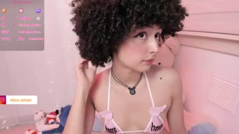 Snapshot of alice_wiinter chatting on 8, 7, 2026 Alice online show from 8, 7, 2026