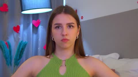 Snapshot of aliceatkin chatting on 24, 6, 2026 Alice online show from 24, 6, 2026