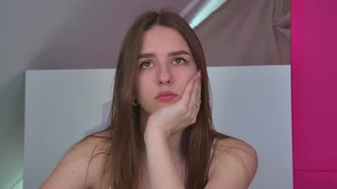 Snapshot of aliceatkin chatting on 8, 7, 2026 Alice online show from 8, 7, 2026
