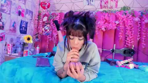     online show from 22, 11, 2025