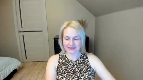 Alicee online show from 10, 2, 2025