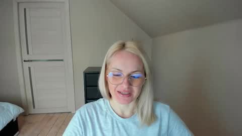 Alicee online show from 15, 2, 2025